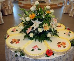 Una stupenda torta nuziale dell'A' Giarra