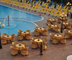 Mise en place a bordo piscina all'Hotel CostaVerde