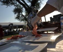 Taglio dei salumi con berkel d’epoca