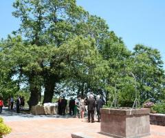 Terrazzo esterno del ristorante per ricevimento di matrimonio Tenuta Favazza