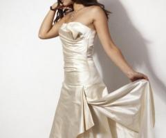 Originale abito da sposa dell'Atelier Joélia di Bologna