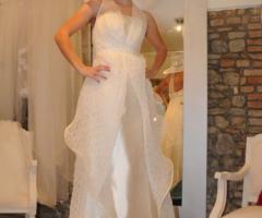 Abito da sposa dalla linea originale e moderna