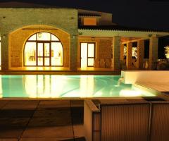 Matrimonio a bordo piscina