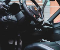 Top Speed Italia - Gli interni della Ferrari 488 spider 670cv