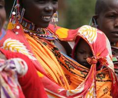 AMREF aiuta a tutelare i diritti dei popoli africani