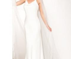 Vestito da sposa a tubino con velo lungo - Modello Calla