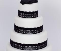 Wedding cake stile Audrey Hepburn