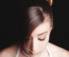 Sara Agnelotti - Trucco con rosso e brillanti