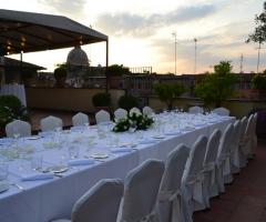 Hotel d'Inghilterra - Tavolata per il banchetto di matrimonio allestito in terrazza