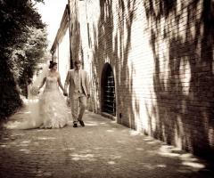 Foto degli sposi in penombra