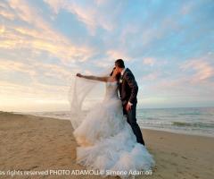 Sposi sulla spiaggia