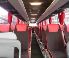 Autonoleggio Amico - interni bus Mercedes 56 posti + autista