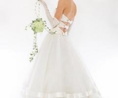 Miryam Pieralisi - Abiti da sposa a Roma