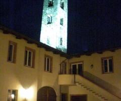 la torre illuminata
