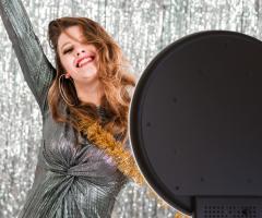 Selfie Boost - Noleggio Photobooth - Foto divertenti tra gli ospiti