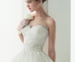 Abito da sposa con scollo a cuore - Collezione Luna Novias