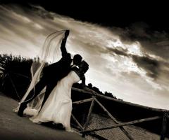 Bacio in riva al lago