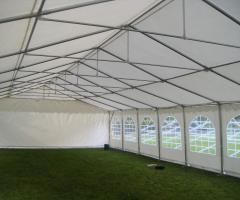 L'interno della tendostruttura