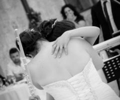 Foto di un abbraccio durante il ricevimento