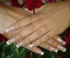 Allungamento in gel square con french - Mia Nail Artist