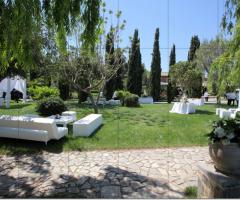 Giardino allestito per il matrimonio