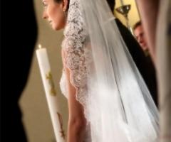Foto della sposa durante la cerimonia nuziale