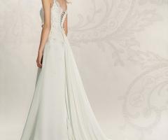 Vestito da sposa che si chiude a bustino dietro la schiena - Collezione Zaffiro Z6