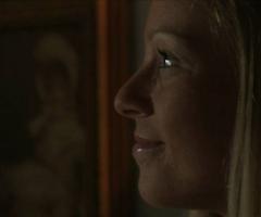 Fotografia della sposa durante i preparativi