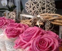 Decorazione in rosa per il matrimonio