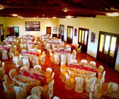 Disposizione dei tavoli per il vostro banchetto nuziale