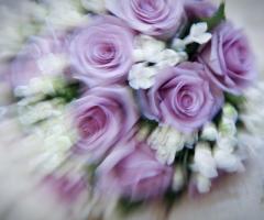 Foto sfumata del bouquet della sposa