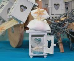 Cesto estivo con lanternine bianche - Bomboniere Roma Dimmi di Sì