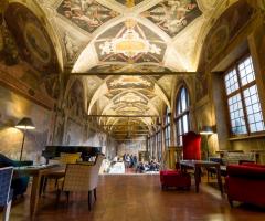 Sala interna dell'Hotel Columbus a Roma