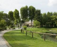 Viale che conduce a Baracca Storica Hostaria