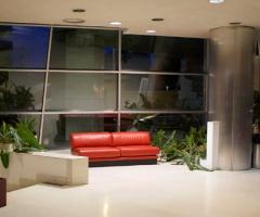 Una moderna area relax del FH Crystal Hotel