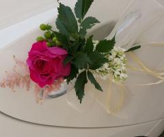 Flora Decor - Accessori per la decorazione dell'auto