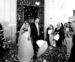 Il lancio del riso agli sposi