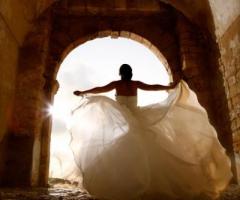 Foto Giattino - Sposa in posa "farfalla"