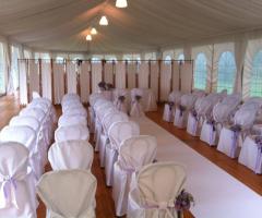 Allestimento per la cerimonia di matrimonio in giardino