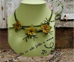 accessori in filo di seta lavorato ad ago. MAISON CAPRICE