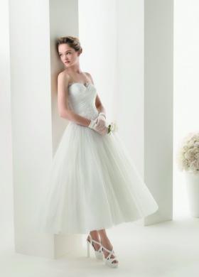 Abito da sposa con gonna a tre quarti - Collezione Luna Novias
