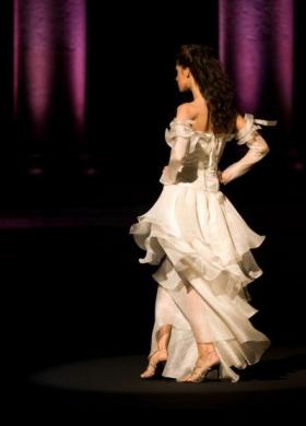 Abito da sposa dalla linea svolazzante