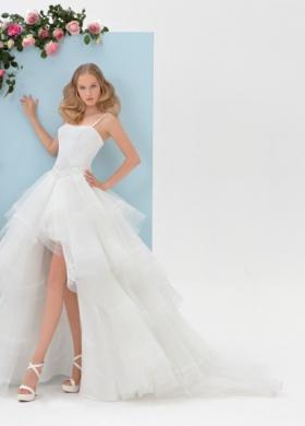 Abito da sposa originale corto davanti e lungo dietro