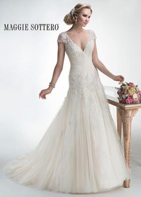 Abito da sposa a trapezio con scollo a V e maniche corte - Mod. Selma Maggie Sottero