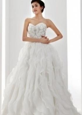 Abito da sposa molto particolare realizzato dall'Atelier Luna Spose di Castel Maggiore