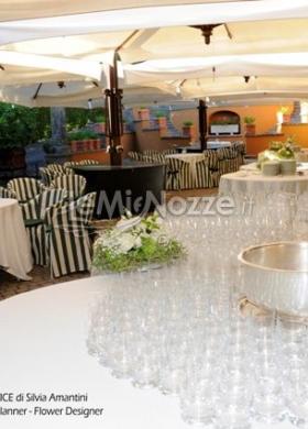 Allestimento tavolo buffet