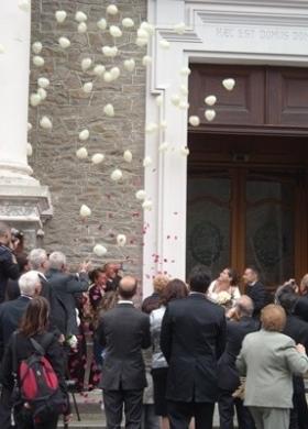 Il Punto Esclamativo - Coriandoli e fiori per il matrimonio
