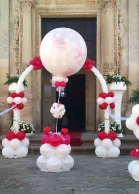 Allestimento con palloncini bianchi e rossi - Martin Party