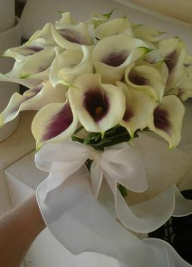 Bouquet di calle per la sposa