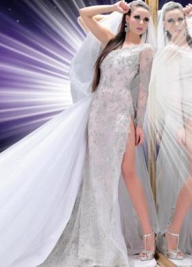 Abito da sposa stretto decorato